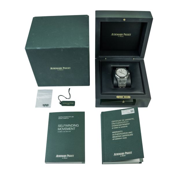 Audemars Piguet Royal Oak 15400ST.OO.1220ST.02 Image 6